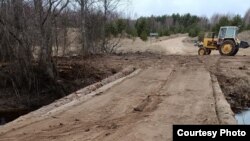 Жители деревни Павлушкино сами ремотрируют мост через Переборашку