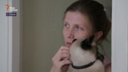 Ми ‒ емігранти у своїй країні, і живемо одним днем ‒ переселенка з Донецька (відео) Ми ‒ емігранти у своїй країні, і живемо одним днем ‒ переселенка з Донецька (відео)