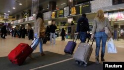 În ciuda costurilor în creștere, românii stabiliți în străinătate sunt hotărâți să rămână acolo.