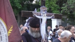 Beograd: Dva skupa podrške sveštenstvu SPC u Crnoj Gori Beograd: Dva skupa podrške sveštenstvu SPC u Crnoj Gori