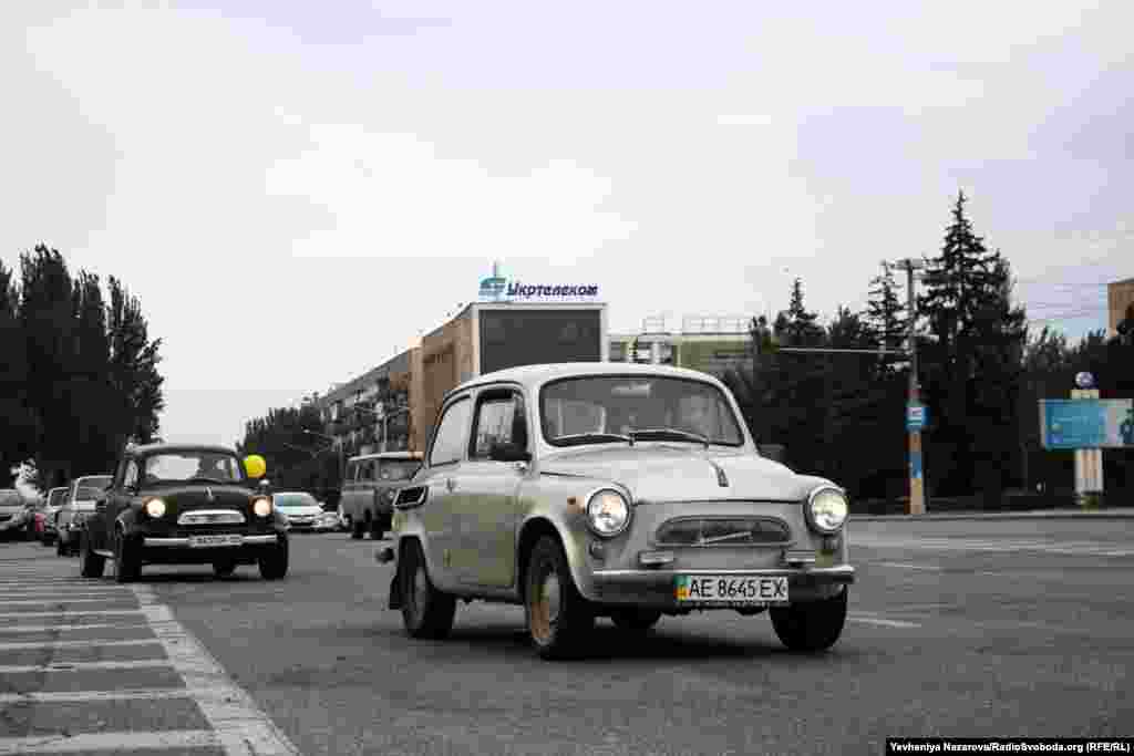 Первинно в місті планували провести традиційний міжнародний з’їзд власників «запорожців», втім, через карантин довелося обмежитися автопробігом 