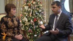 Гуфтугӯ бо сафири Амрико дар Тоҷикистон хонум Сюзан Эллиотт Гуфтугӯ бо сафири Амрико дар Тоҷикистон хонум Сюзан Эллиотт