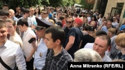 Участники акции "Он нам не царь" в Краснодаре