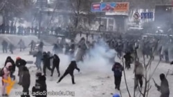 Сотні бійців «Беркута» атакують мітингувальників на Грушевського