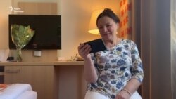 Ніна Матвієнко коментує номер «Кварталу 95» та «Хору імені Верьовки» Ніна Матвієнко коментує номер «Кварталу 95» та «Хору імені Верьовки»