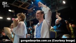 «Я неймовірно радий, але мушу вам сказати, що попереду, і у мене, і у вас – багато роботи. Ідея – незалежна Україна. Ця нагорода дає мені мотивацію працювати далі, працювати і працювати», – Любиш-Кірдей