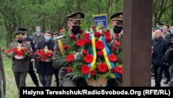 У Львові 8 травня вже кілька років поспіль люди приходять на місце колишнього концтабору «Шталаг-328»