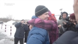 У Росії вийшов на свободу активіст Ільдар Дадін (відео) У Росії вийшов на свободу активіст Ільдар Дадін (відео)