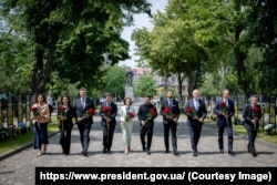 Президент України Володимир Зеленський (посередині) з очільниками кількох європейських держав в Одесі на саміті Україна-Південно-Східна Європа, 11 червня 2025 року