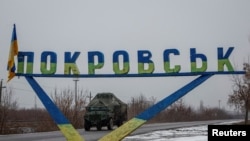 У відеозверненні Требушкін стверджує, що люди і військові хочуть миру