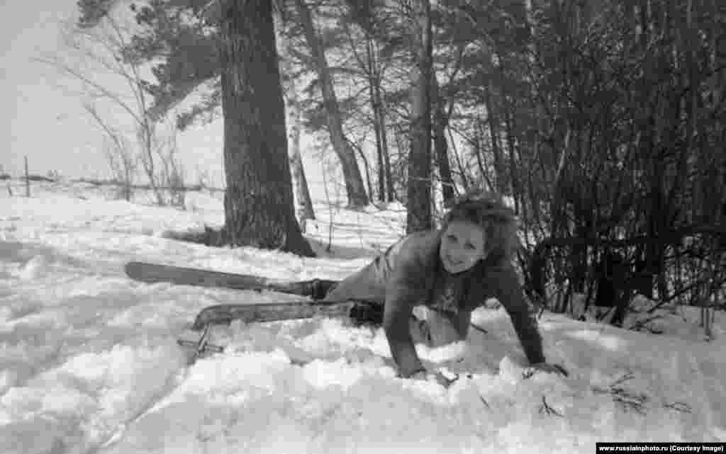 Советская и российская актриса театра и кино Лидия Смирнова на отдыхе