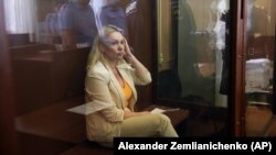 Днями з’явилася інформація, що Марина Овсяннікова виїхала з Росії і «перебуває в безпеці, під захистом однієї з європейських країн»