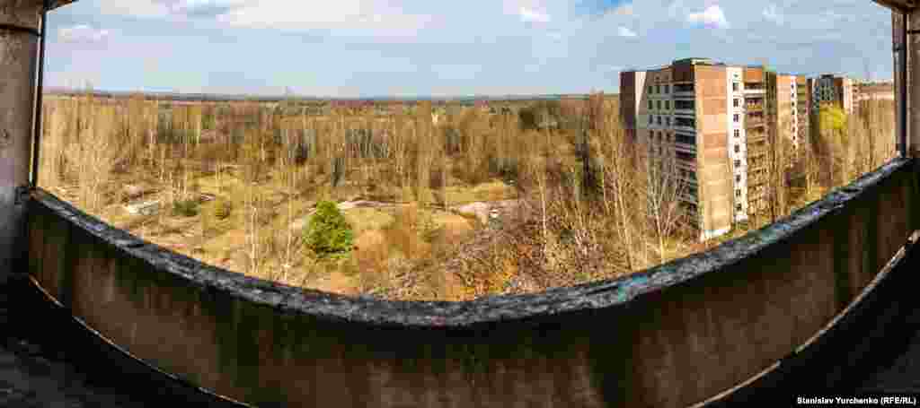 Панорама покинутого міста атомників