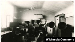 Intonarumori – шумовой инструмент, придуманный итальянским музыкантом и художником Луиджи Руссоло