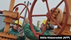 Заходи у відповідь на зупинку транзиту російського газу територією України словацький уряд мав обговорювати після зустрічі в Брюсселі 7 січня, але консультації перенесли