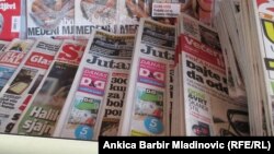 Medijska kuća "Hanza Media" koja izdaje tri dnevna lista - zagrebački "Jutarnji list" , splitsku "Slobodnu Dalmaciju" i "Sportske novosti", tjednike "Globus" i "Gloria" i niz drugih izdanja smanjio je plaće svojim zaposlenicima za 30 posto