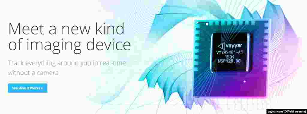 Бачити крізь стіни Компанія Vayyar представила сенсор, який використовує радіохвилі для того, аби бачити крізь різні матеріали. Все що треба зробити – розмістити пристрій на мобільному телефоні та прикріпити його, наприклад, до стіни. Девайс можна використовувати в багатьох сферах – в тому числі й для сканування ракових клітин, йдеться на офіційному сайті компанії.  