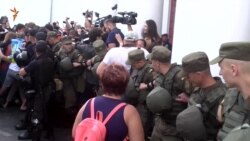 Під час мітингу в Одесі сталися сутички (відео) Під час мітингу в Одесі сталися сутички (відео)