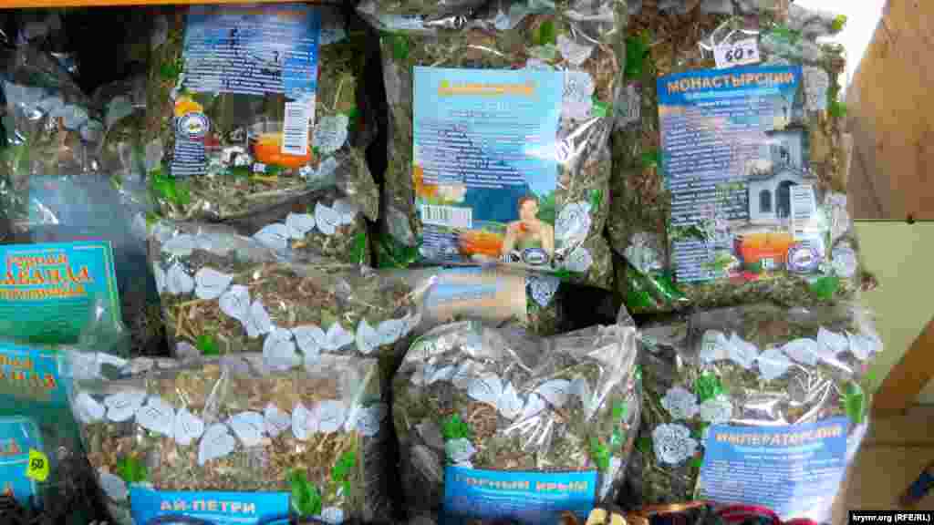 Магазини та крамниці активно торгують чаями з кримських трав під екзотичними назвами: «Монастирський», «Дитячий», «Підбадьорливий» і «Дамський»