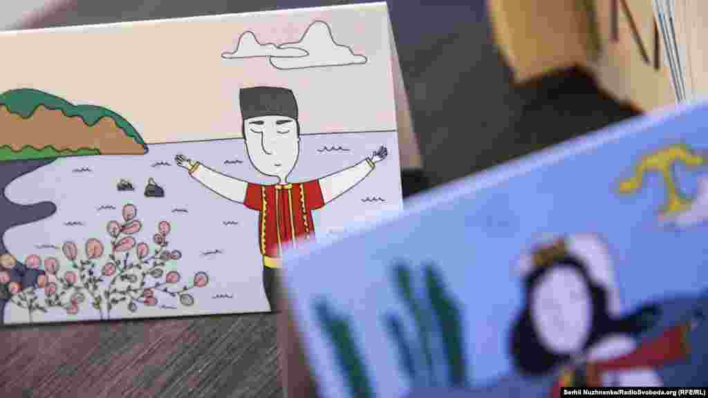 На мероприятии презентовали открытки Katkin&Tolique на крымскую тематику