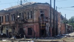 «Це чудо... в самому епіцентрі атаки і залишитися живою»: наслідки атаки РФ на Харків (відео) «Це чудо... в самому епіцентрі атаки і залишитися живою»: наслідки атаки РФ на Харків (відео)