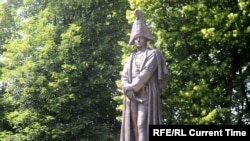 Пам'ятник Барклаю де Толлі, фото ілюстративне