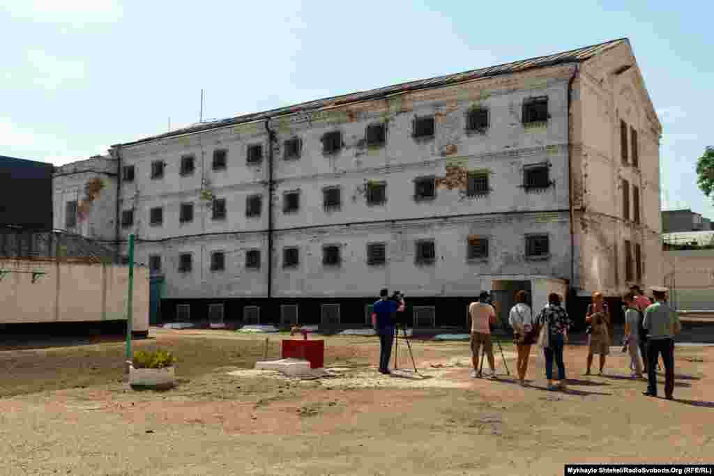 Платні камери створили в одному зі старих корпусів одеського СІЗО. Тюремний комплекс був побудований ще в 1894 році