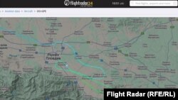 Маршрут літака з президенткою Єврокомісії на борту перед приземленням в аеропорту болгарського Пловдива. Можна бачити перебування лайнера в зоні очікування аеропорту (мапа із сервісу Flightradar)