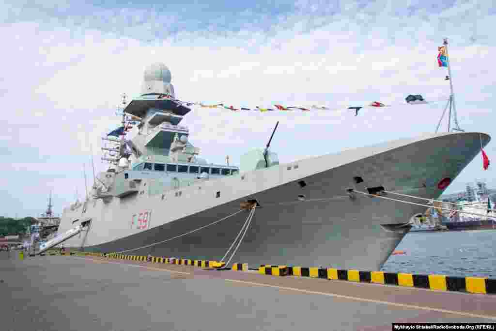 Італійський фрегат Virginio Fasan (F 591) – флагманський корабель постійної морської групи НАТО SNMG2. Він також бере участь в міжнародних навчаннях Sea Breeze-2021 