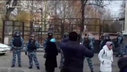 Эмиля Курбединова арестовали на 5 суток (видео) Эмиля Курбединова арестовали на 5 суток (видео)