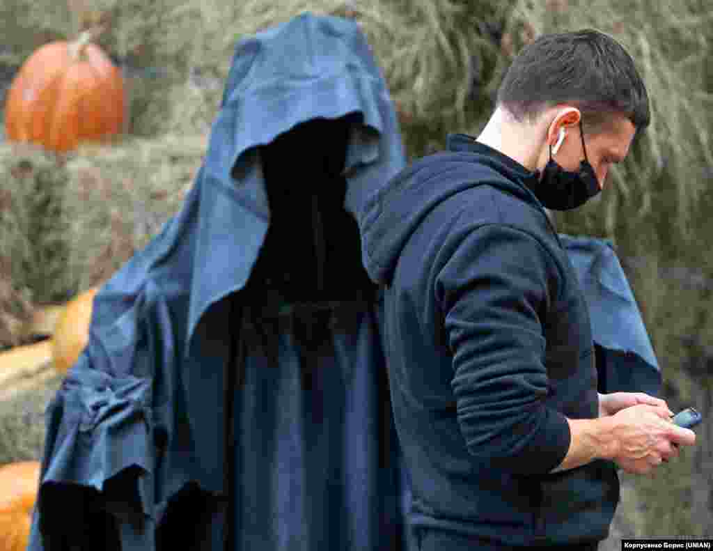 Попри адаптивний карантин в Україні, Київ теж готується до свята