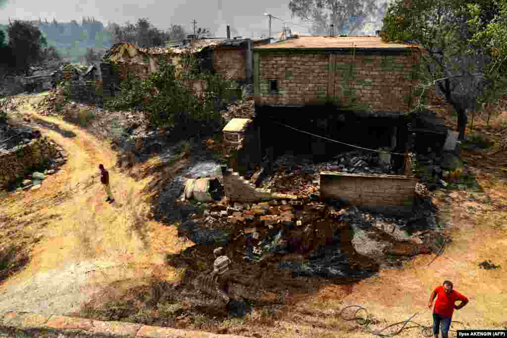 Україна направить у Туреччину пожежні літаки Ан-32П із групою забезпечення. Про це повідомили 30 липня у ДСНС