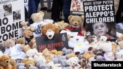 Акция протеста в защиту детей сирийского города Алеппо. Лондон, октябрь 2016 года