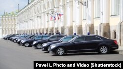 Автомобили Федеральной службы охраны