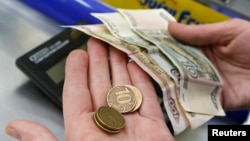 Впервые с 1998 года расходы населения превысили его текущие доходы