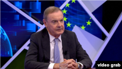 Спецпредставник ЄС із питань санкцій Девід О'Салліван під час інтерв'ю Радіо Свобода. Брюссель, 11 червня 2025