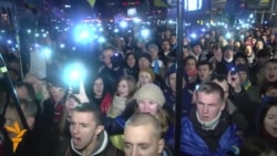 Євромайдан щогодини співає гімн Євромайдан щогодини співає гімн