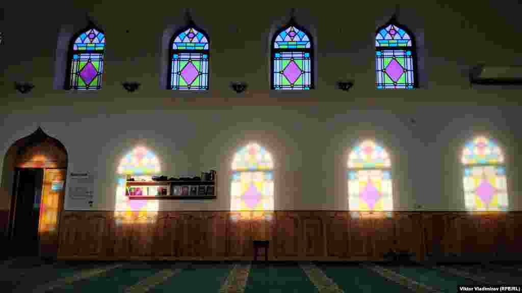 Молодожены приезжают сюда, чтобы совершить никях – обряд бракосочетания по исламским канонам