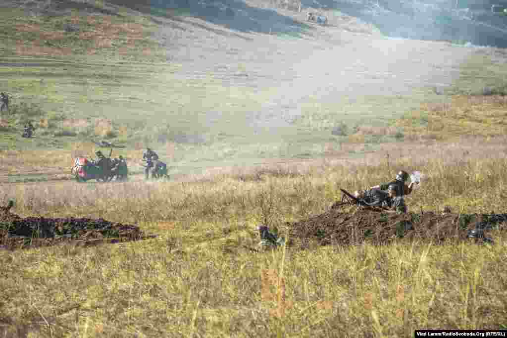 «Німецький солдат» кидає гранату