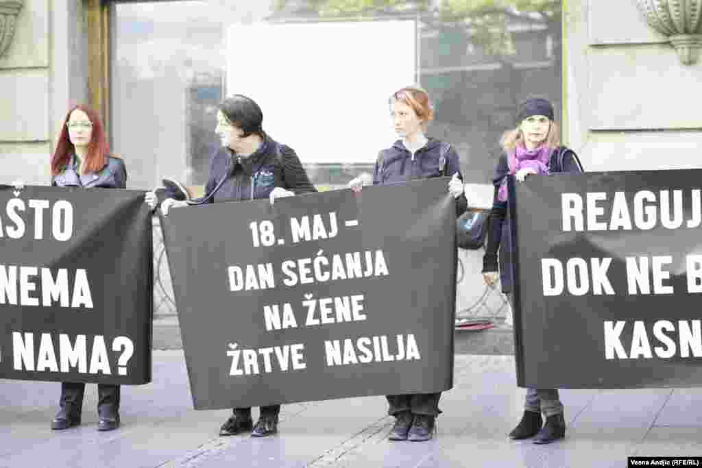 „Akcijom u centru Beograda čuvamo sećanje na žrtve koje su ubijene samo zbog toga što su žene, one čija imena su poznata javnosti, ali i one čija imena možda nikada nećemo saznati”, stoji u saopštenju nevladinih organizacija koje potpisuju ovu akciju.