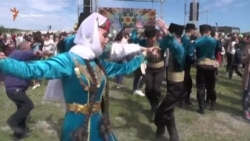 Как в Крыму провели Хыдырлез (видео) Как в Крыму провели Хыдырлез (видео)