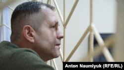 Архивное фото: украинский активист Владимир Балух во время заседания Раздольненского суда в Крыму, 7 ноября 2017 год