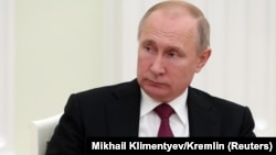 Згідно з останнім опитуванням, 34% росіян не схвалюють діяльність Володимира Путіна на посаді президента Росії