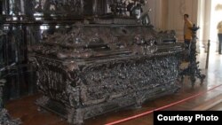 Гробница Александра Невского в Эрмитаже