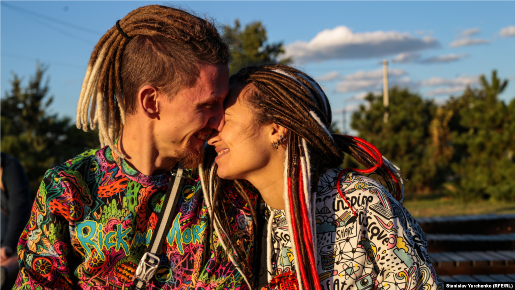 Яркие и неординарно выглядящие люди – это обязательная традиция Koktebel Jazz Festival. Когда-то Коктебель на время фестиваля превращался в городок хиппи