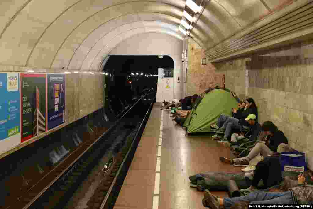 Російські військові регулярно з різних видів озброєння – ударними БпЛА, ракетами, КАБами, РСЗВ – атакують українські регіони