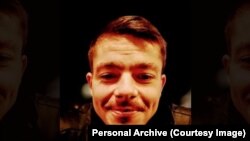 დანიელ მაიკლ ჯონ ტრევისი 2024 წლის პირველი დეკემბრის ღამეს, რუსთაველის გამზირზე, პროევროპულ აქციაზე დააკავეს და მას ათდღიანი პატიმრობა შეუფარდეს