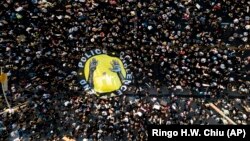 Плакат «Зупиніть поліцейське насильство» на акції протесту у Лос-Анджелесі, США, 3 червня 2020 року