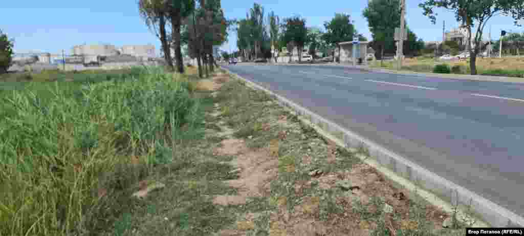 В районе феодосийской нефтебазы отсутствуют тротуары