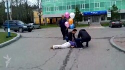 В Хабаровске избит ЛГБТ-активист Александр Ермошкин В Хабаровске избит ЛГБТ-активист Александр Ермошкин